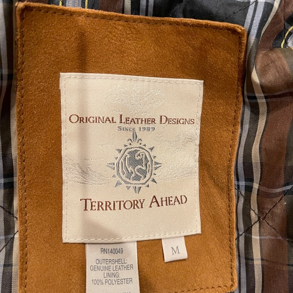 $600 msrp. Worn less than 5 times. Great jacket but not my style - Picture 6 of 6